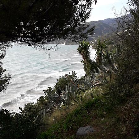 Carso 10 Apartman Ventimiglia Szoba fotó